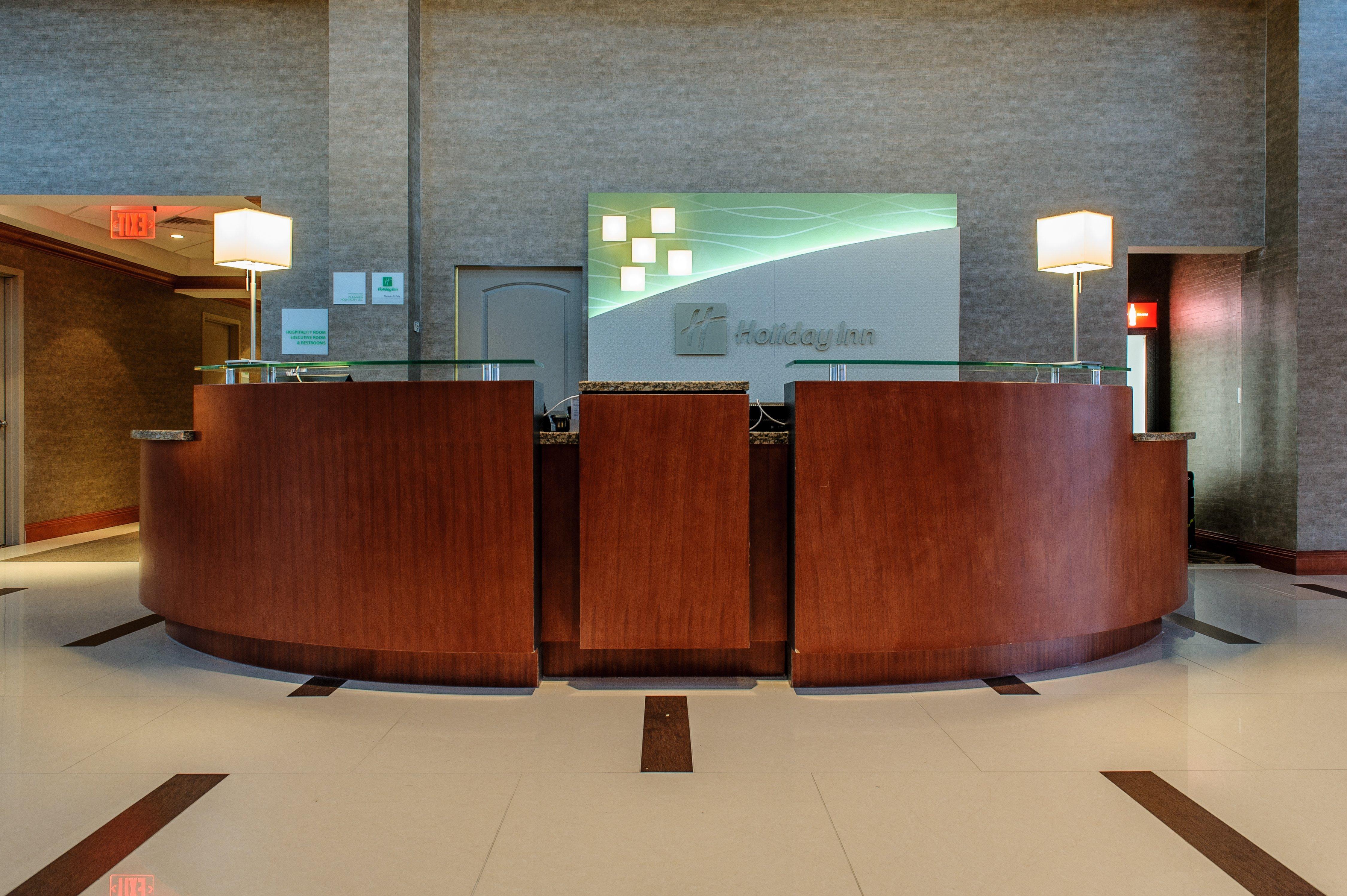 Holiday Inn Plainview-Long Island By Ihg Bagian luar foto
