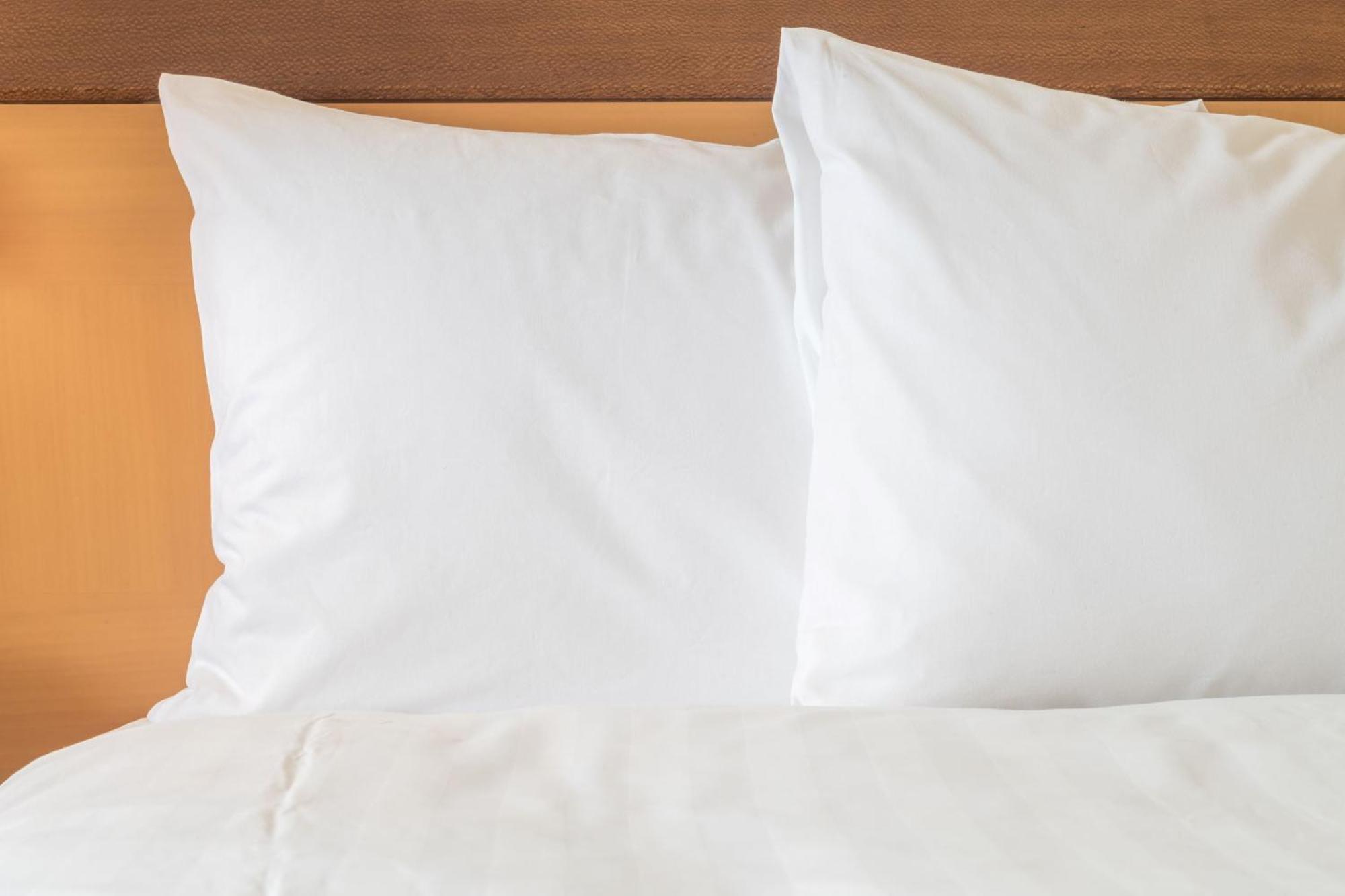 Holiday Inn Plainview-Long Island By Ihg Bagian luar foto