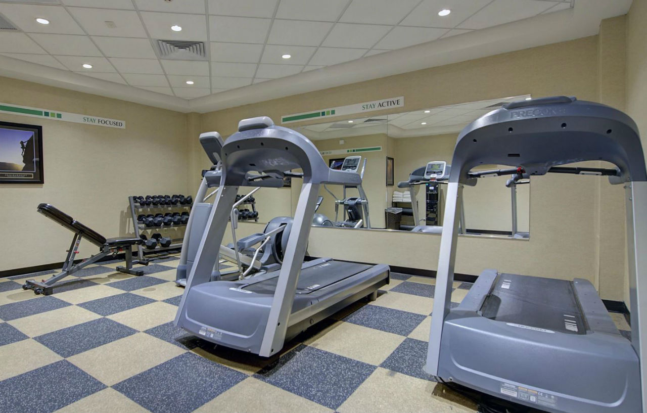 Holiday Inn Plainview-Long Island By Ihg Bagian luar foto
